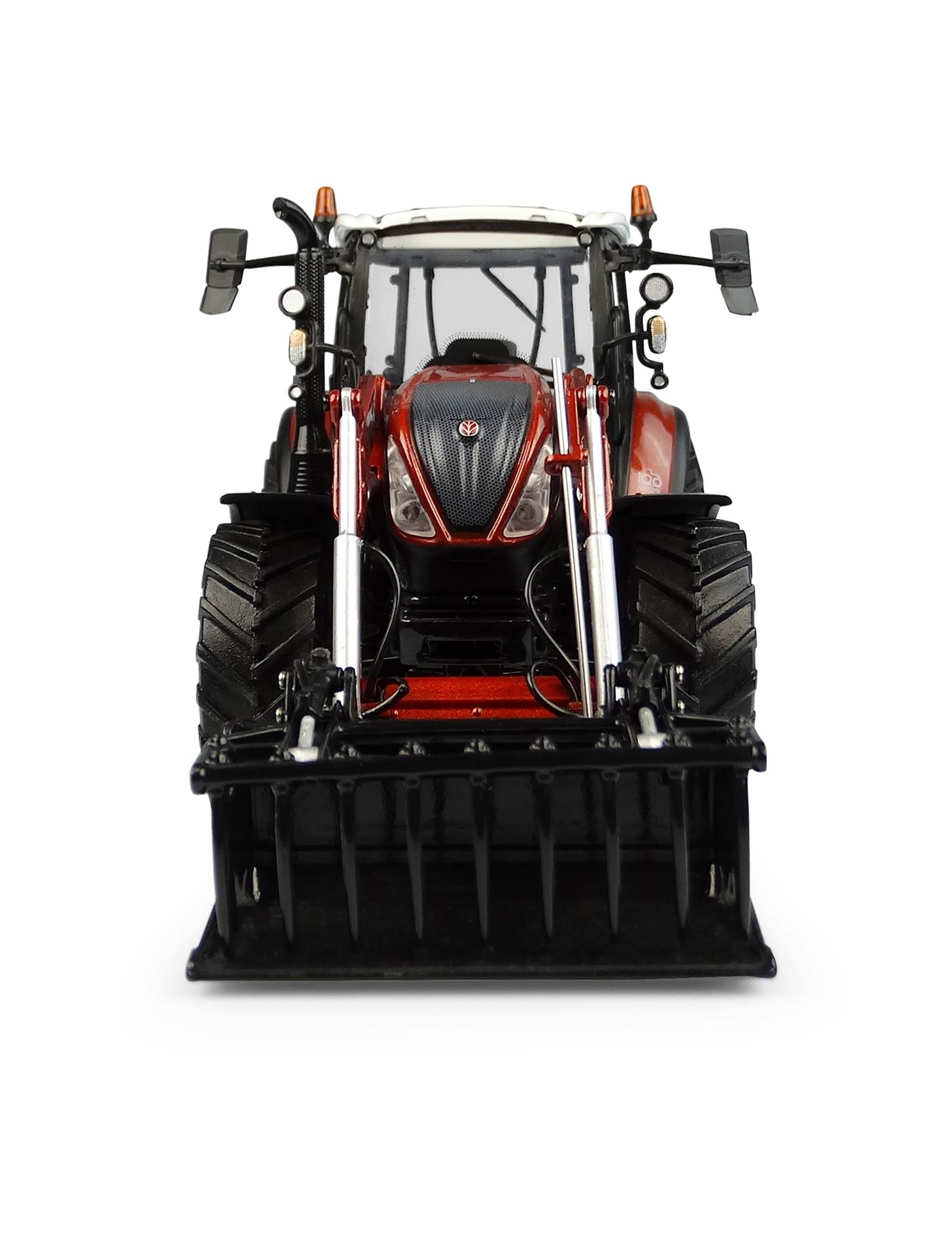 Traktor, T5.120 Centenario, mit Frontlader.