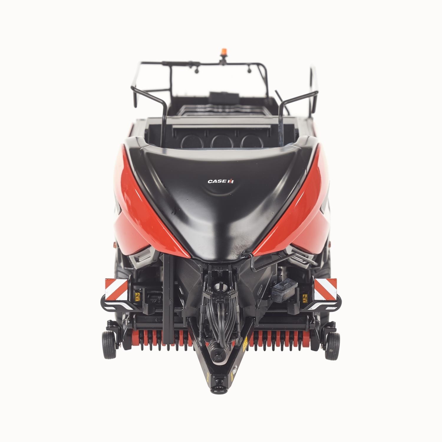 Modell Grossballenpresse LB436, 1:32.