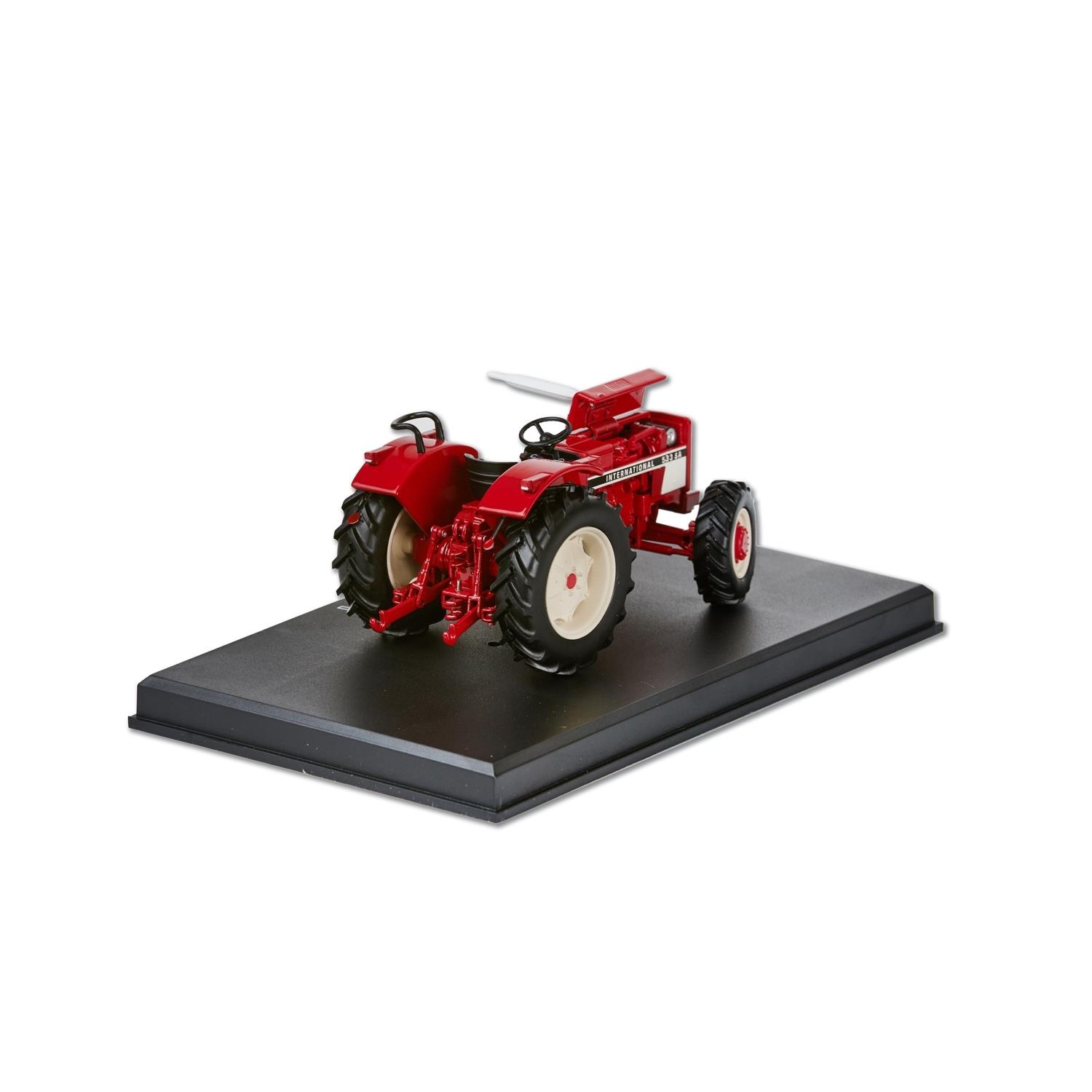 Modell IH 533 SA, 4x4, 1:32